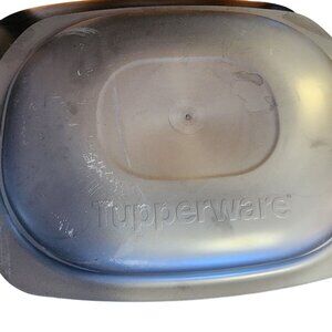 Tupperware ultra pro 21 2L/2.1Qt Black Oval Microwave / Oven safe